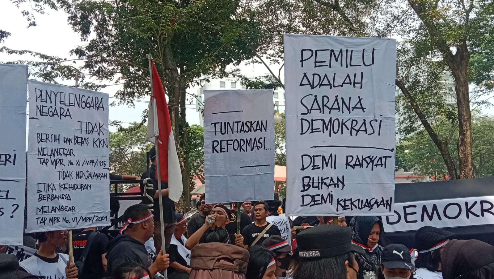 Masyarakat Sumut Menggugat: Makzulkan Presiden Jokowi