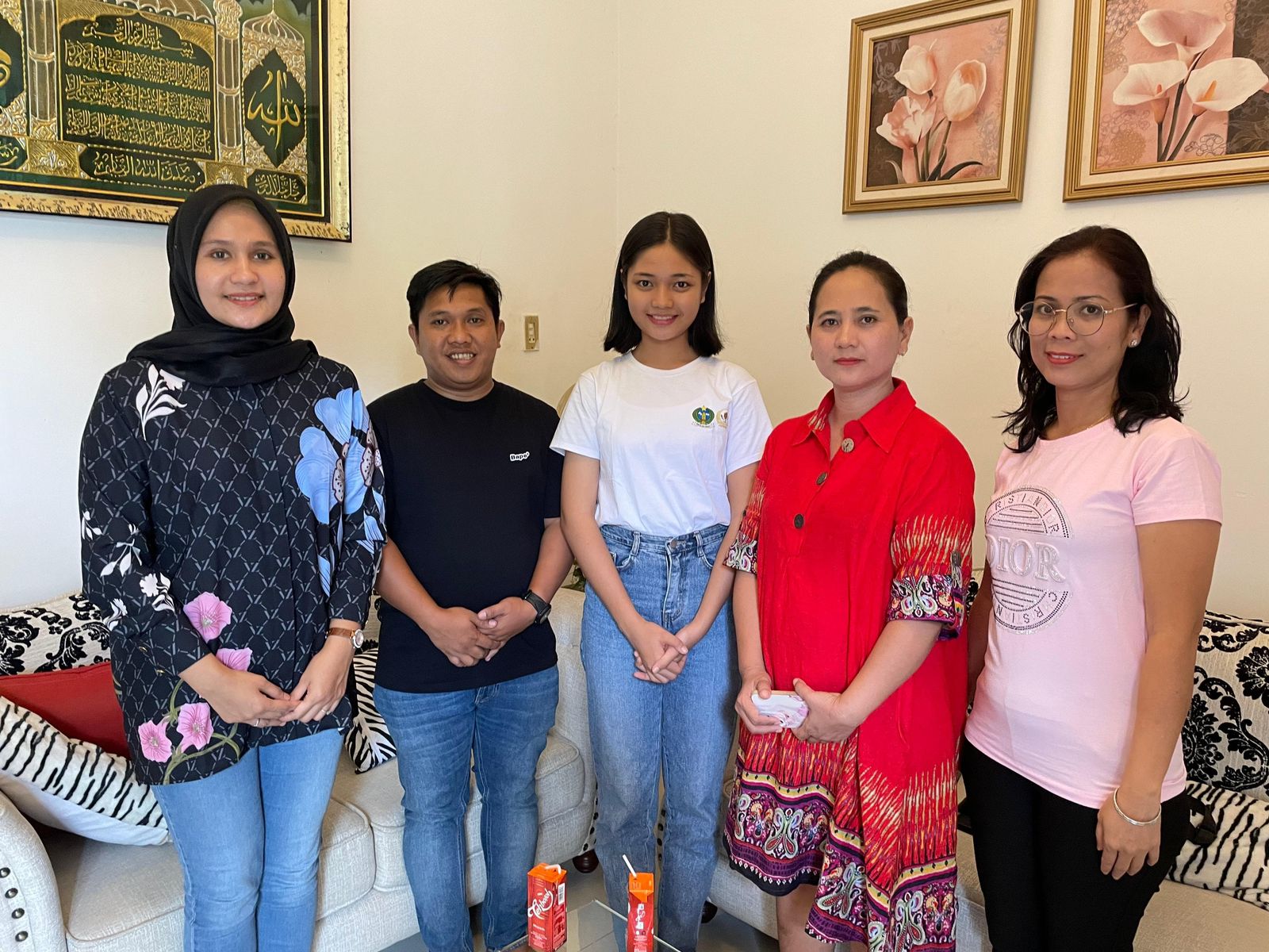 Syukri Penarik Berangkatkan Violetha Agryka Sianturi Paskibraka Nasional Asal Sibolga