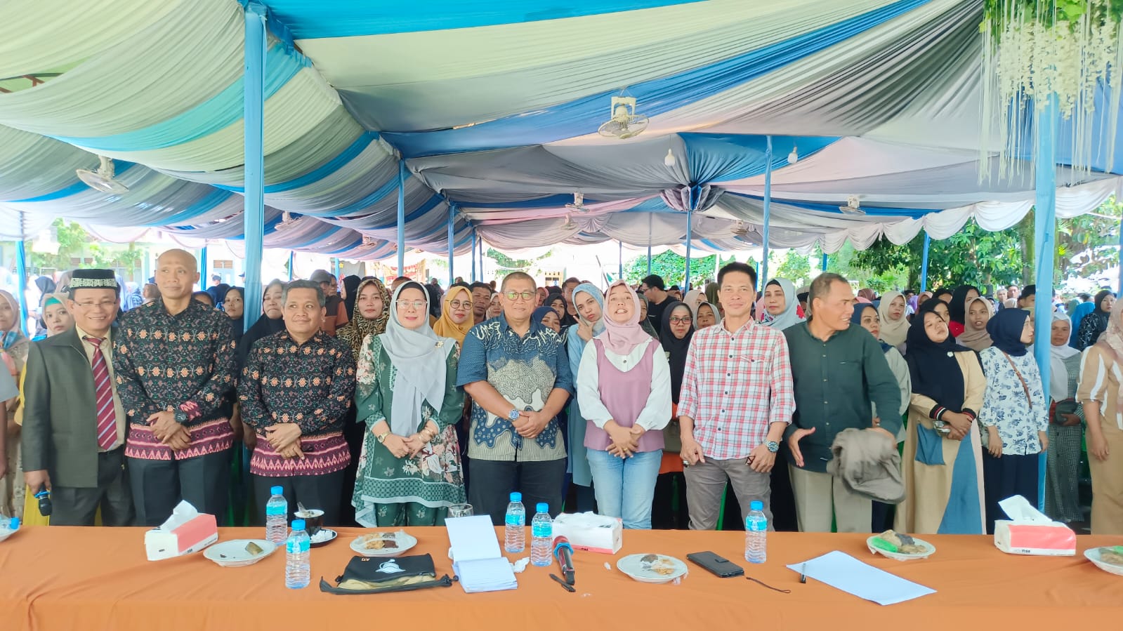 Seminar Parenting SMAN 13 Medan Berjalan Sukses dan Aman