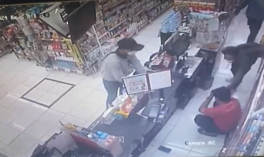 Lukai Karyawan Alfamart, Kawanan Begal Kuras Brangkas Belasan Juta Rupiah dan Rokok