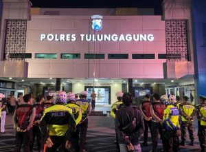 Jelang Pelantikan Presiden Terpilih, Polri dan TNI di Tulungagung Patroli Skala Besar