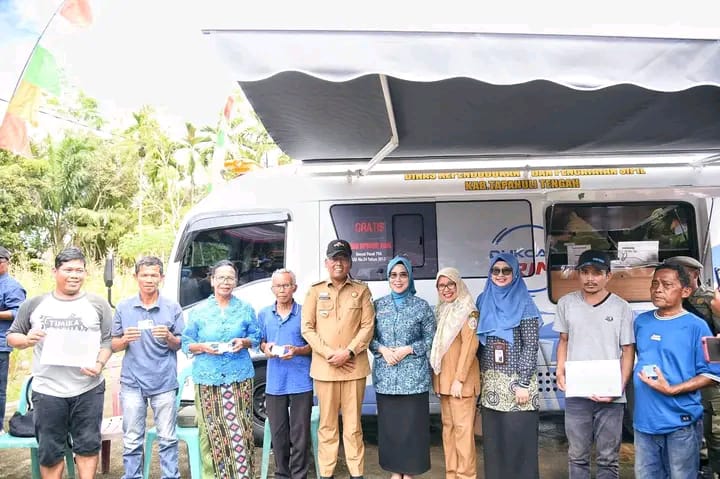 Pj. Bupati Tapteng Launching Mobil Pelayanan Keliling Disdukcapil