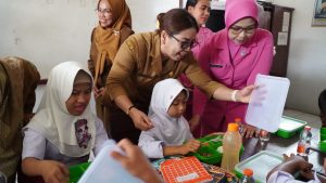 Dukung Program Presiden, Polres dan Pemkab Langkat Bagikan Makan Siang Bergizi Gratis di SLB Negeri Stabat