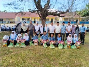 UPTD SPF SMPN 1 Singkil Utara Salurkan Bantuan kepada 25 Siswa Yatim dan Piatu