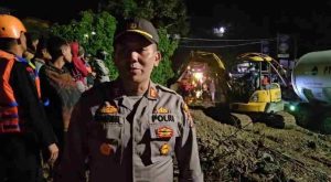 Banjir Bandang Terjang Kecamatan Soalan, Alat Berat Dikerahkan untuk Evakuasi