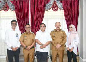 Bupati Tapteng Berkomitmen Wujudkan Tata Kelola Pemerintahan Bebas KKN
