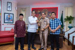 Pimpinan DPRD Medan Sambut Hangat Rodshow Perdana Wali Kota Medan ke Gedung Dewan