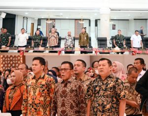 Bupati Tapteng Hadiri High Level Meeting TPID Se-Sumatera Utara