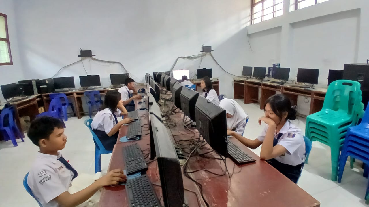 SMPN 13 Medan Laksanakan UAS