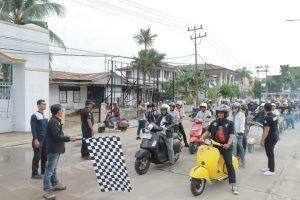 Komunitas Vespa Tanjab Barat dan Jambi bersama Bupati Tanjabbar Kelilingi Kota Kuala Tungkal