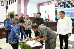 Pemkab dan DPRD Samosir Sepakati Dua Buah Ranperda