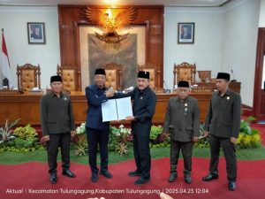 Penyerahan Rekomendasi DPRD Tulungagung Terhadap LKPJ Bupati Tahun Anggaran 2024
