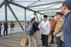 Bupati Tanjabbar Lepas Keberangkatan Kapal Sarotama P 112 Bawa Pemudik Gratis