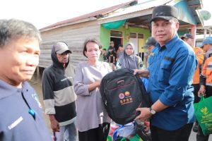Wabup Katamso Tinjau Lokasi Kebakaran di Kampung Nelayan dan Salurkan Bantuan Langsung