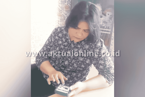 Emak-emak Ngamuk di Polres Tebing Tinggi, Kanit PPA Cuek dan Main HP