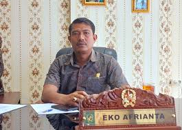 Eko Afrianta Sitepu Minta Inspektorat Pemko Medan Usut Pungli dan Jual Beli Kios di Pasar Induk Lau Cih