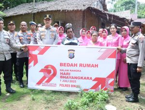 Kapolres Binjai Salurkan Bantuan Sosial Kepada Masyarakat Sei Bingai
