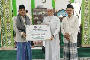 Safari Jumat di Pembengis, Bupati Anwar Sadat Bawa Kabar Baik Pembangunan untuk Warga