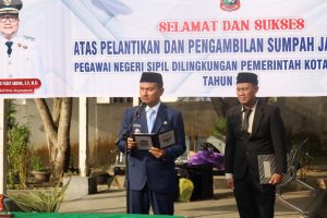 Lantik Pejabat Tinggi Pratama dan Pejabat Administrator, Wali Kota Tekankan Pentingnya Peningkatan dan Evaluasi Kinerja