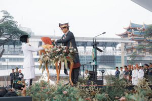 Upacara Penurunan Sang Merah Putih Berlangsung Khidmat, Walikota Medan Rico Waas Bertindak sebagai Inspektur upacara