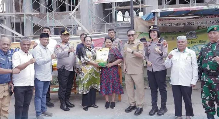 Wabup Hadiri GPM Polres Tanah Karo dan Perum Bulog di Masjid Taufiq Kabanjahe