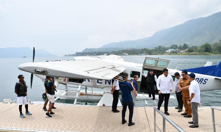 Jajal Pesawat Amphibi, Bupati Samosir : Era Baru dan Daya Tarik Bagi Pariwisata Kabupaten Samosir