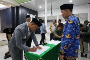 Serahkan SK Pengangkatan PPPK Formasi 2024 kepada 247 Orang, Wali Kota : Jadilah ASN BerAKHLAK
