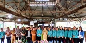 Ketua TP PKK Karo Lakukan Supervisi Lomba Desa Percontohan di Kubu Colia dan Rumamis