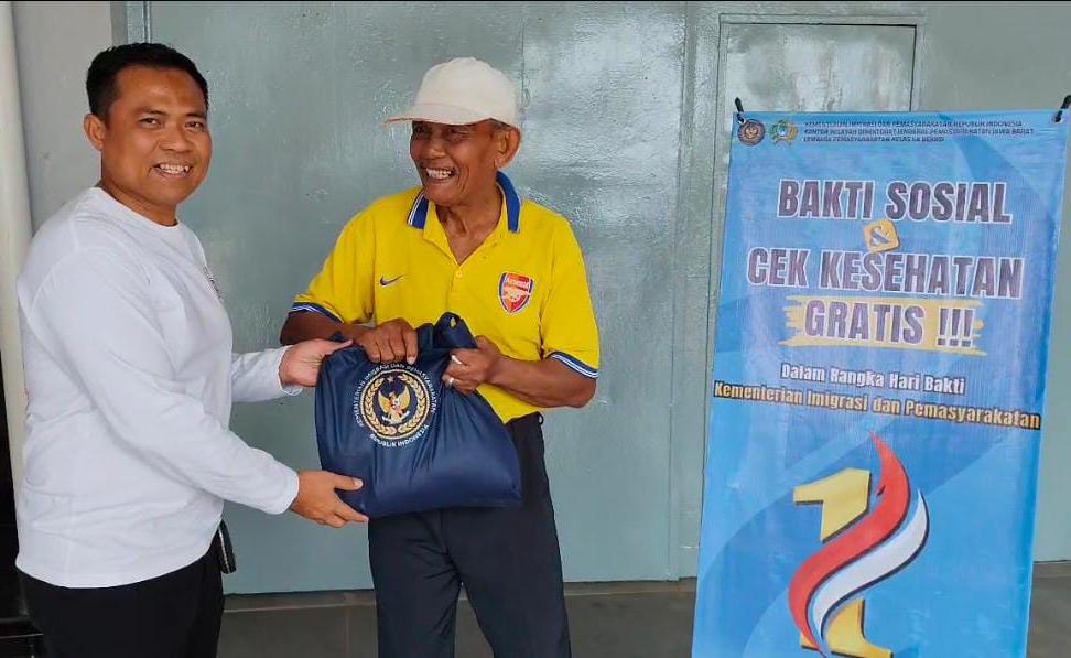 Hari Bakti Kementerian Imigrasi dan Pemasyarakatan Lapas Kelas IIA Kota Bekasi Melaksanakan Berbagai Kegiatan Sosial dan Kesehatan