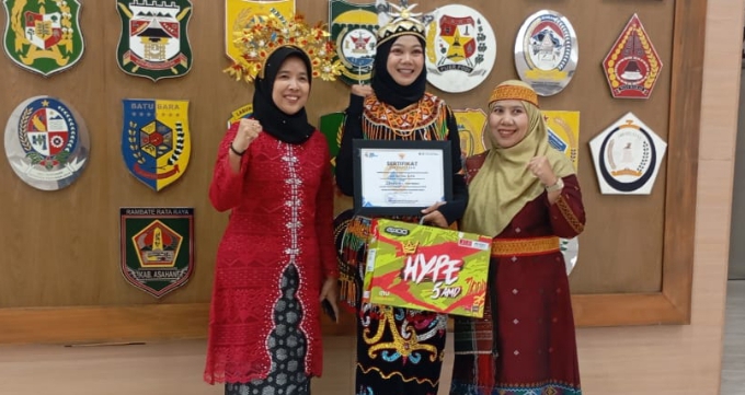 ‎Lili Sartika Guru SMAN 21 Medan Terima Penghargaan Guru Inspiratif