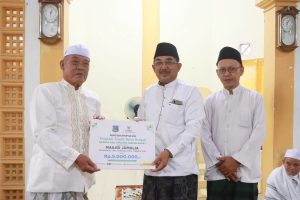 Safari Subuh di Masjid Jamalia, Bupati Anwar Sadat Ajak Masyarakat Aktif Jaga Lingkungan