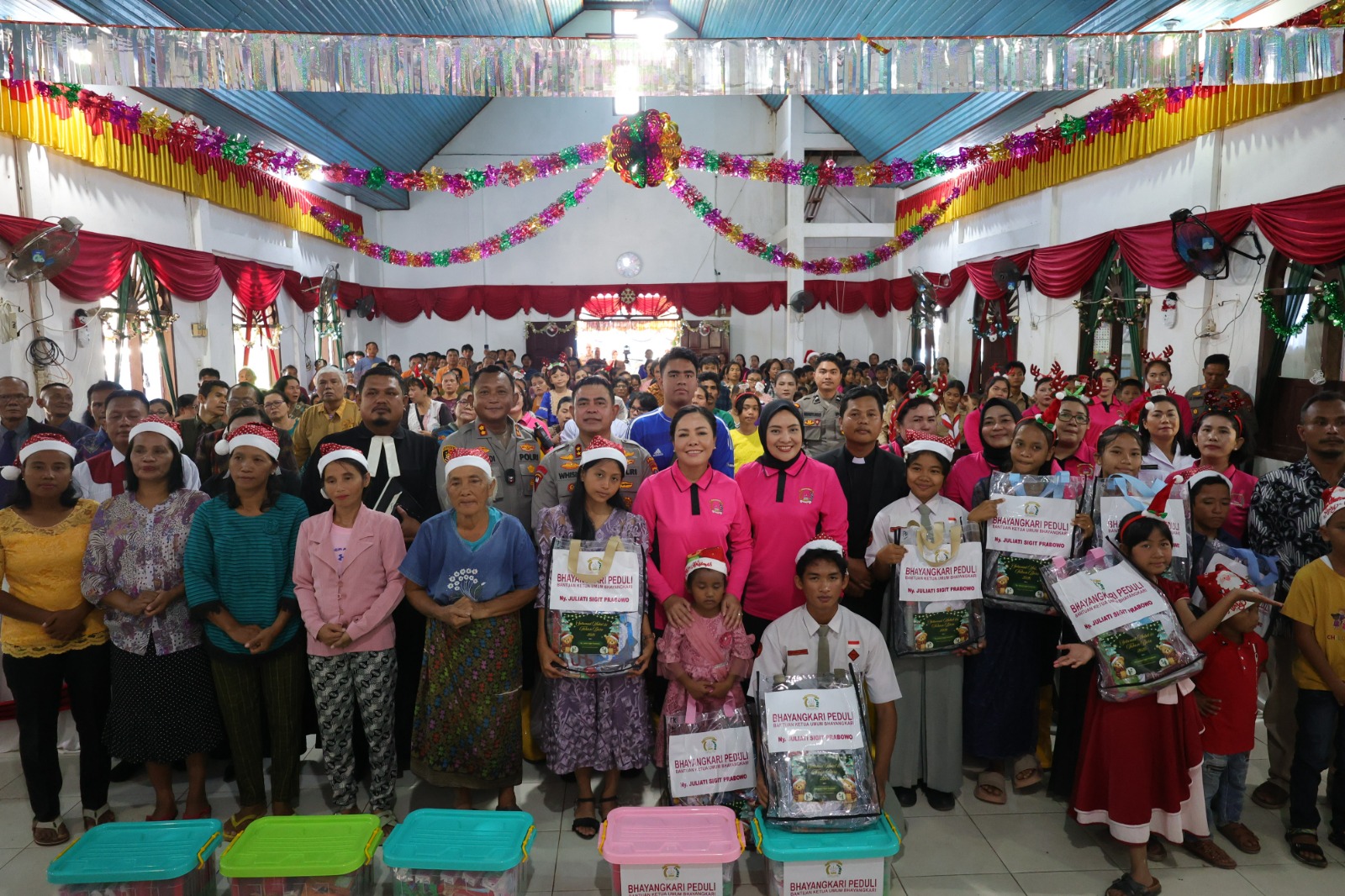 Hadir Membawa Harapan, Kapolda Sumut Rayakan Natal Bersama Korban Bencana di Tapsel