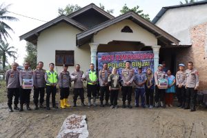 Kapolres Binjai Turun Langsung Beri Bantuan Korban Banjir