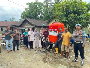 Pascabanjir, Kapolda Sumut Bangun Sumur Bor untuk Warga Sorkam