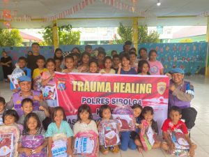 Polda Sumut Hadir Pulihkan Harapan Anak-anak Korban Banjir dan Longsor di Sibolga