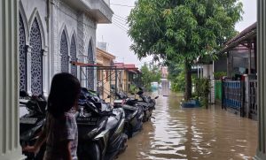 Aparatur Pemerintah di Medan Marelan Tidak Peduli Korban Banjir Andry Mahyar : Warga Yang Ngungsi Makannya dari Hasil Patungan Sendiri