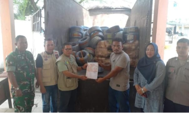 BNPB Salurkan Peralatan Kebersihan untuk Tanggap Darurat Banjir dan Longsor di Aceh Singkil