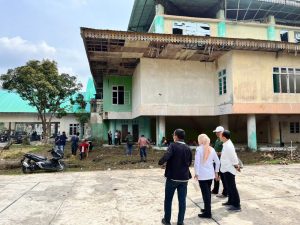 Wujudkan Kawasan Bersih, Rapi dan Nyaman, Pemko Gotong-royong Bersihkan GOR