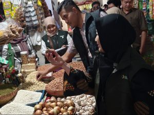 Satgas Pangan Polres Tulungagung Cek Stok dan Harga Bapokting di Pasar Ngunut, Pastikan Stabil Selama Ramadan
