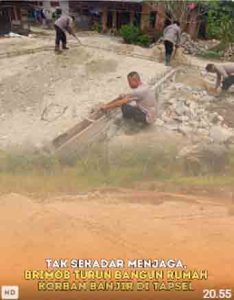 Tak Sekadar Menjaga, Brimob Turun Bangun Rumah Korban Banjir di Tapsel