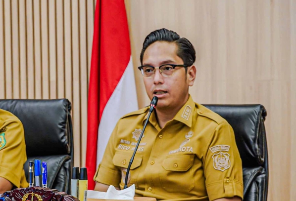 ‎Wali Kota Medan Cuek Saja Masyarakatnya Panic Buying BBM, Warga: Inilah Tanda-tanda Cukup 1 Periode