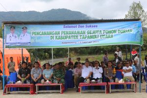 ‎Bupati Tapanuli Utara Canangkan Penanaman Sejuta Pohon Durian untuk Pemulihan Pascabencana