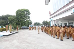 Pimpin Apel Gabungan, Wakil Bupati Tapanuli Utara Ingatkan Disiplin dan Perencanaan Pembangunan Berkualitas