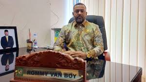 Rusak Estetika Kota, Rommy Van Boy Minta Pemko Medan Tegas Tertibkan Tiang Kabel Semrawut