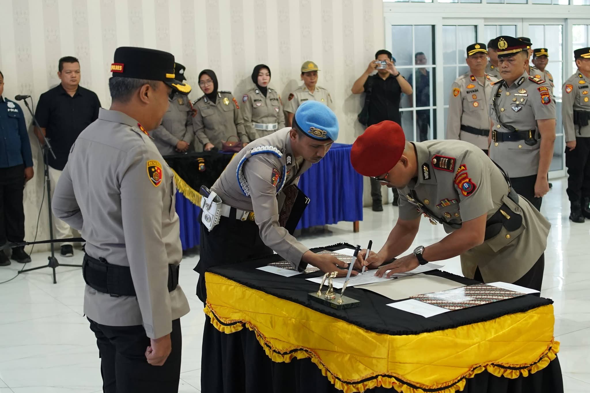 Sertijab PJU Polres Asahan dan Penyerahan Jabatan Kapolsek Kota Kisaran