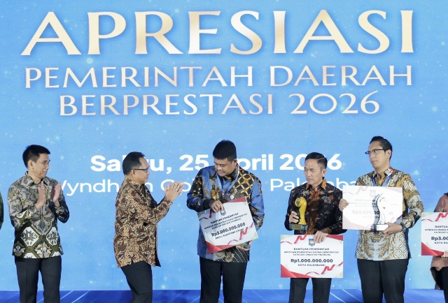 Gubsu Raih Penghargaan Creative Financing dari Mendagri