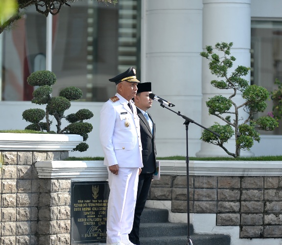 Wagub Surya Pimpin Upacara Hari Otonomi Daerah ke-30