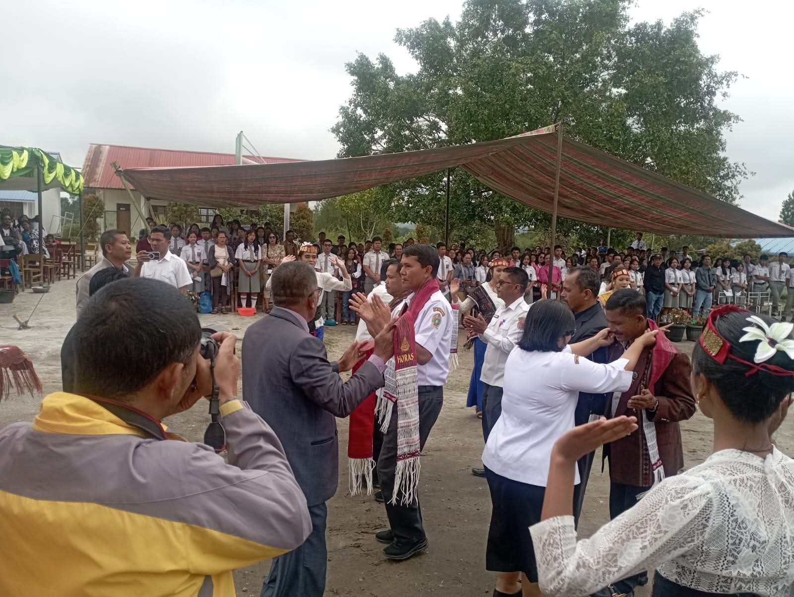 Bupati Humbahas Hadiri Pelepasan Siswa Kelas XII SMAN 2 Doloksanggul, 43 Siswa Lolos SNBP