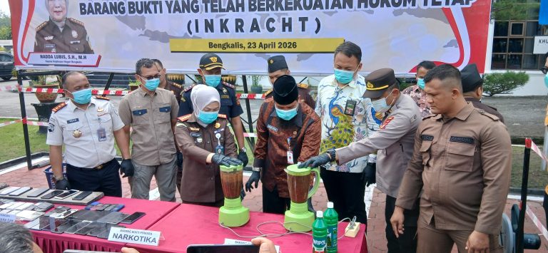 Kejari Bengkalis Musnahkan Barang Rampasan