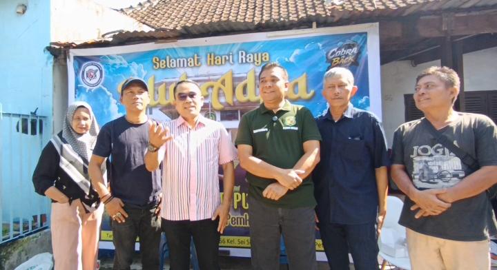 PWPM Sembelih Dua Sapi Kurban Bantuan Wali Kota Medan Rico Waas